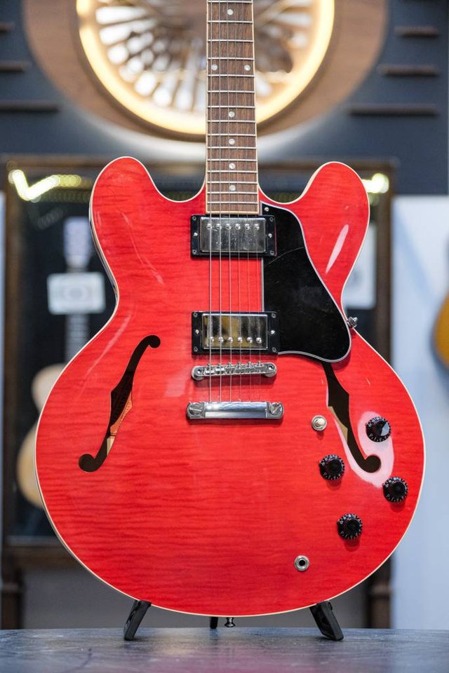 2011 Gibson Custom Shop ES-33...