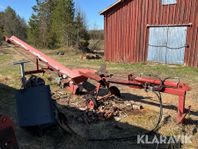 Vedklyv med vedtransportör