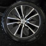 Volvo Xc90 / XC60 19 tum original Fälgar med vinterdäc