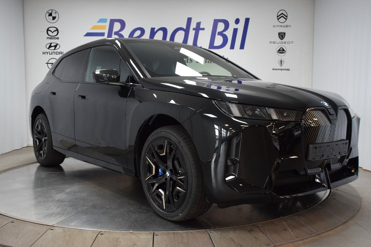 BMW iX xDrive60| Fully Charge...