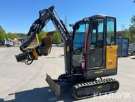 Grävmaskin Volvo EC18E med släp, rotator och