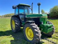 Traktor John Deere 3350