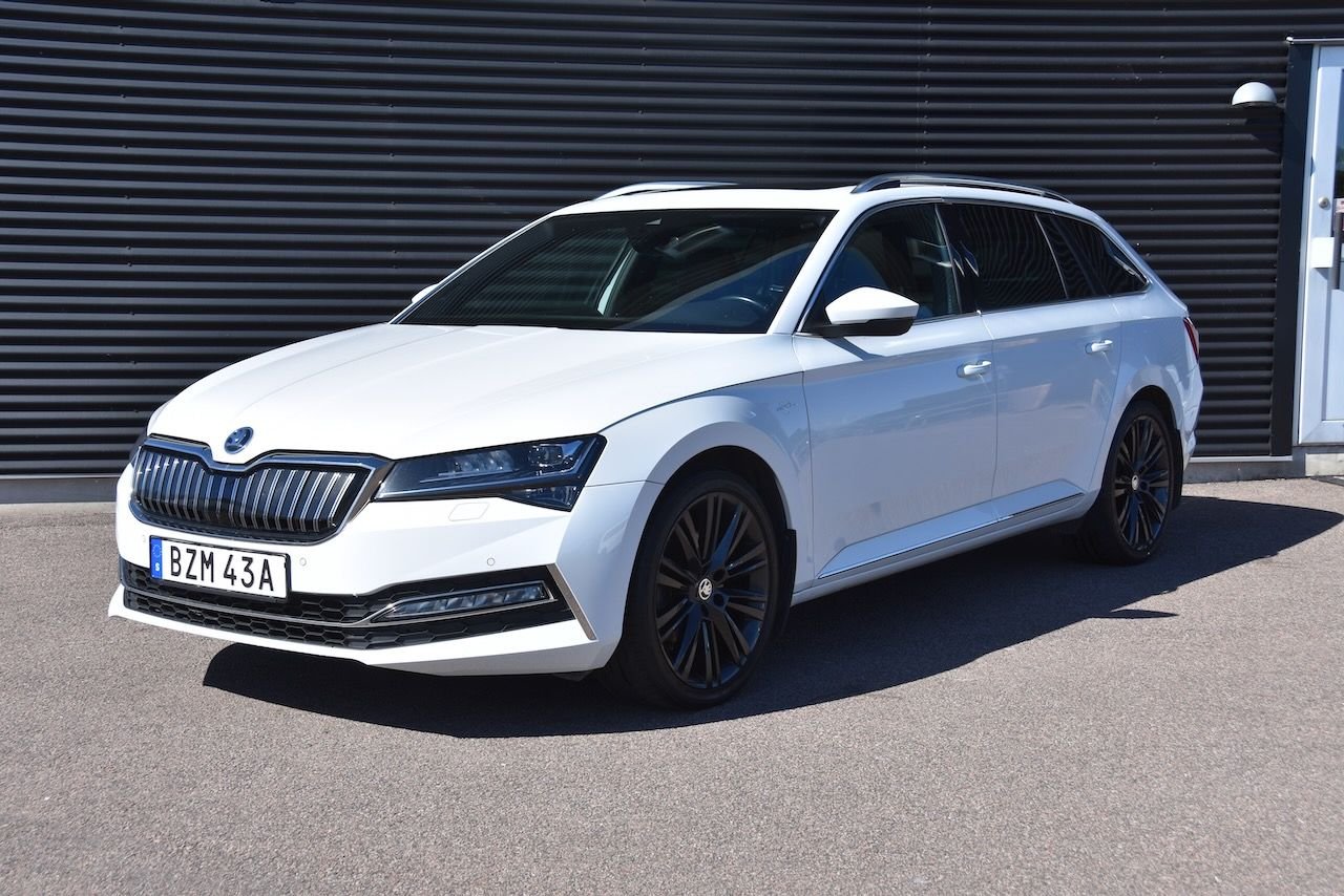 Škoda Superb iV Kombi 1.4 Plug-in Hybrid DSG Sekventiell, 218hk, 2021