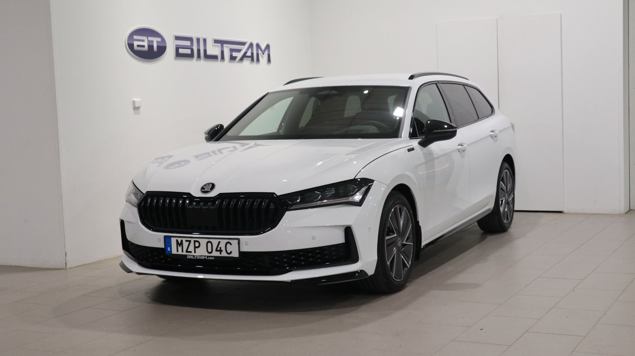 Škoda Superb Kombi 2.0 TSI 4x4 DSG Sekventiell, 265hk, 2025