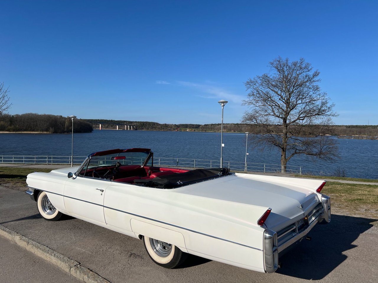 Cadillac De Ville cab -63