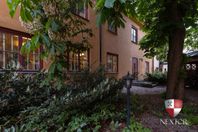 Unikt kontor med anrik källare • Mariatorget
