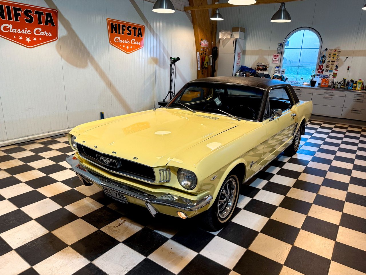 Ford Mustang Hardtop V8