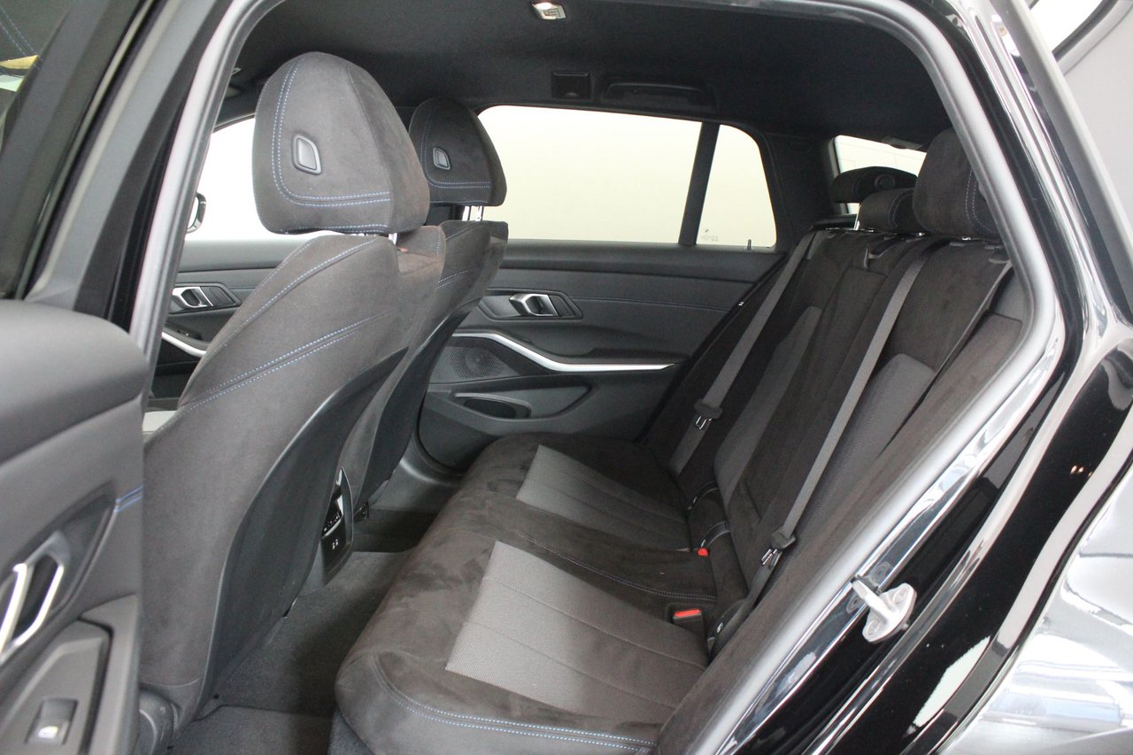 BMW 330e Touring Steptronic, 292hk, 2025