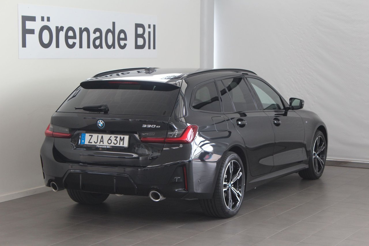 BMW 330e Touring Steptronic, 292hk, 2025