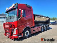 Sprider lastväxlare med två flak Volvo FH Tridem