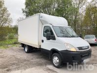 Lätt lastbil IVECO 35C13