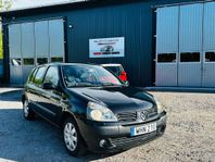Renault Clio 5-dörrars 1.2 Nykamrem Nyservad Nybesiktad