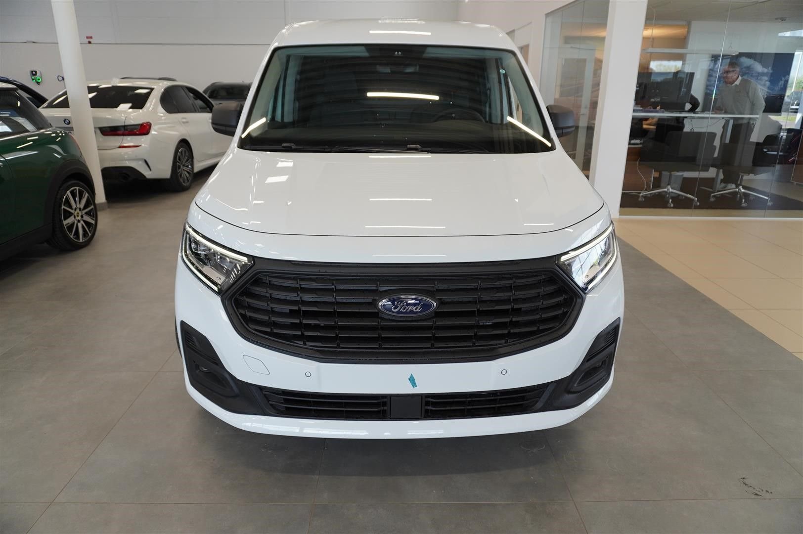 Ford Grand Transit Connect 2.0 EcoBlue Powershift, 122hp, 2025