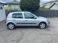 Renault Clio 5-dörrars Halvkombi mkt fin byte/avbet 300kr/må