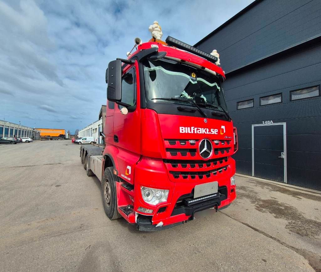 Mercedes-Benz Arocs 3253
