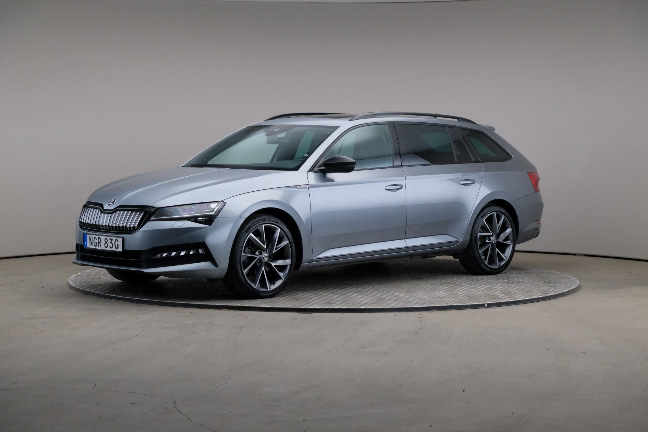 Škoda Superb iV Combi 1.4 Plug-in Hybrid DSG Sequential, 218hp, 2021