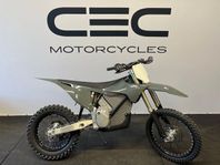 Stark Stark Varg 60HK 31 tim Ny motor 0Tim
