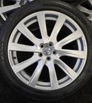 Orginal Volvo XC60 20 tum fälgar med PIRELLI åretruntdäck