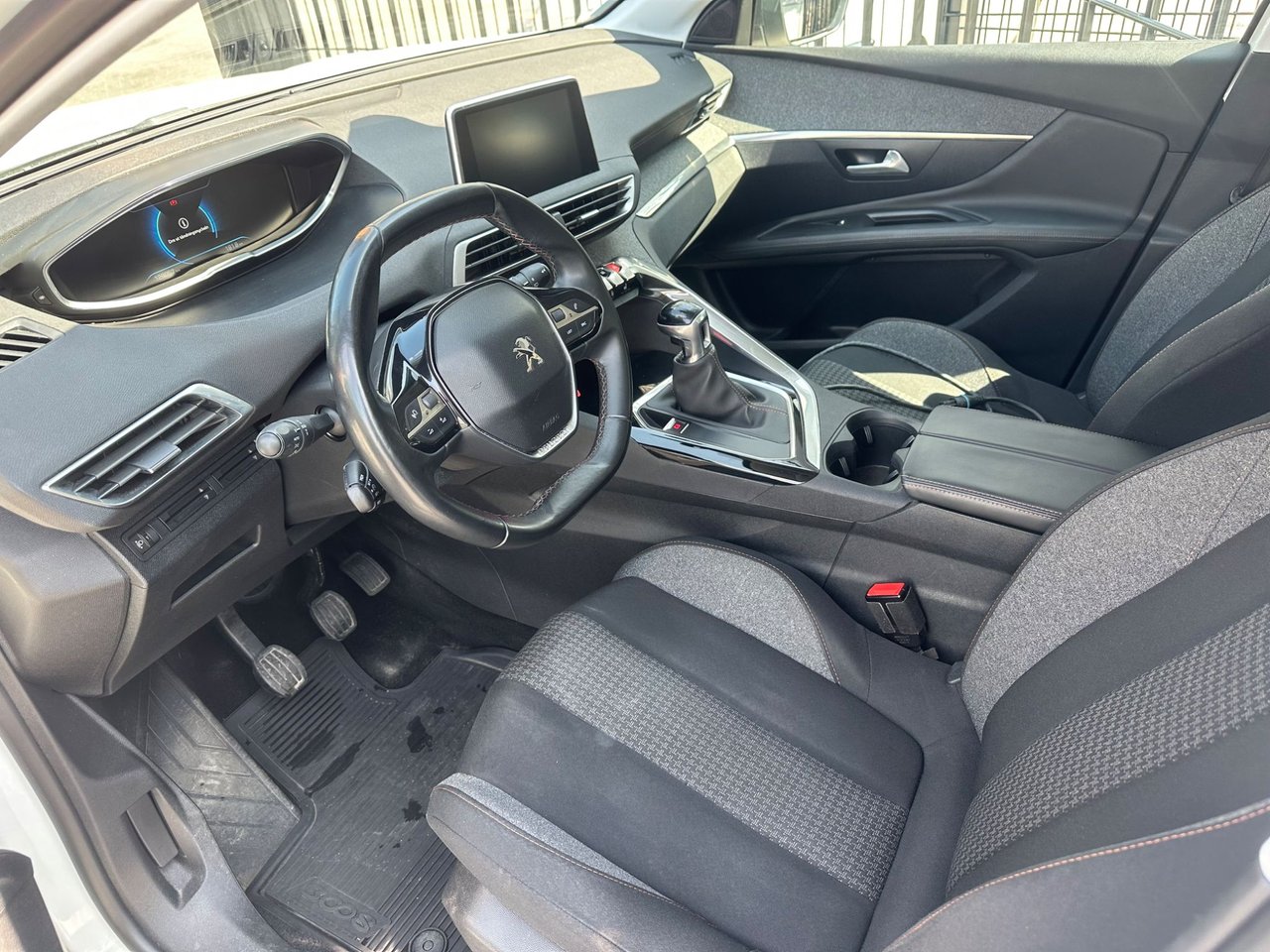 Peugeot 3008 1.2 PureTech 130 Manuell, 6-trinn, 131hk, 2017