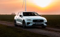 Volvo V60 D4 AWD R-Design Google Navi Drag 19" Nyservad