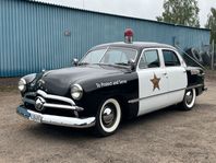 Ford Deluxe Police Interceptor