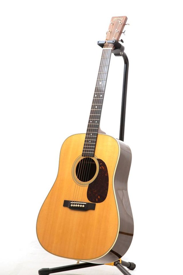 Martin D-28 - Reimagined 2018...