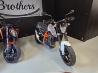 KTM Duke  690