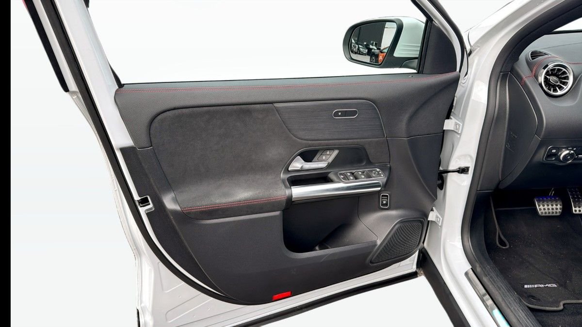 Mercedes-Benz EQA 300 4MATIC, 228hk, 2022