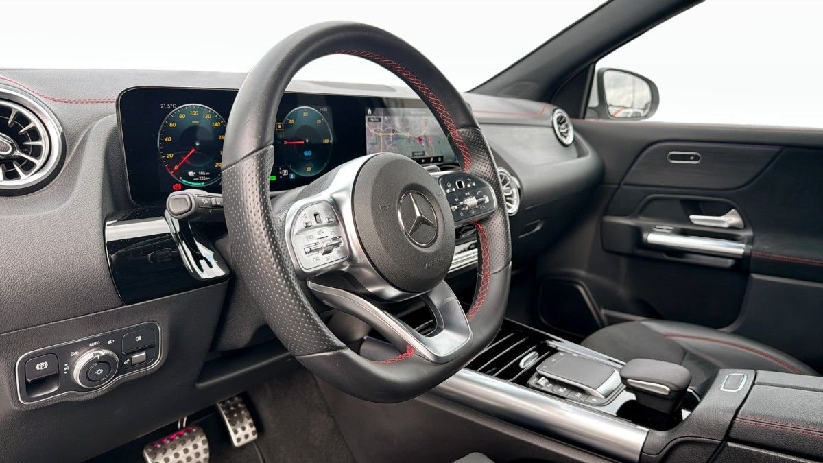 Mercedes-Benz EQA 300 4MATIC, 228hk, 2022