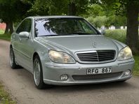 Mercedes-Benz S 320 Svensksåld Full utrustad, Låg mil. Drag