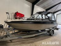 Motorbåt Buster XXL med släp