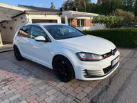 Volkswagen Golf 5-door GTI Performance 2.0 TSI BMT GTI Perfo