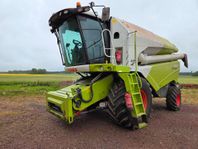 CLAAS Tucano 430