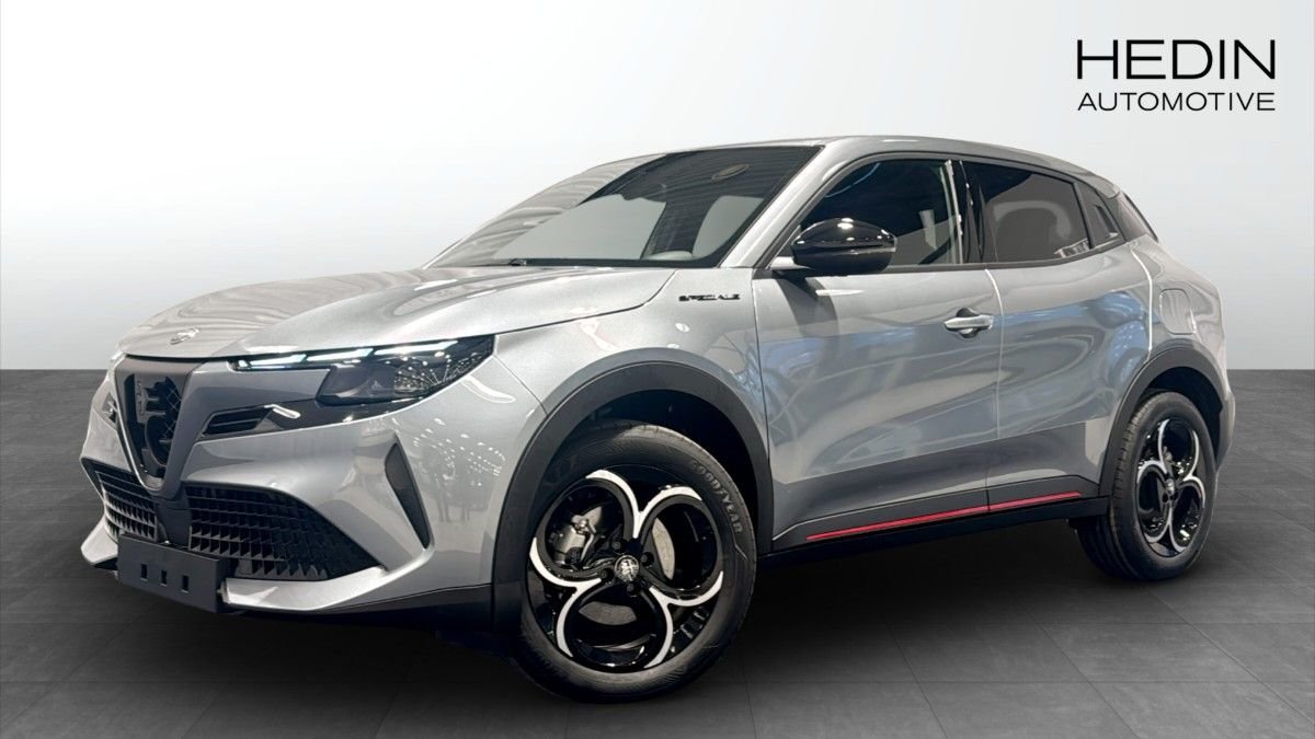 Alfa Romeo Junior Ibrida eDCT, 136hk, 2024