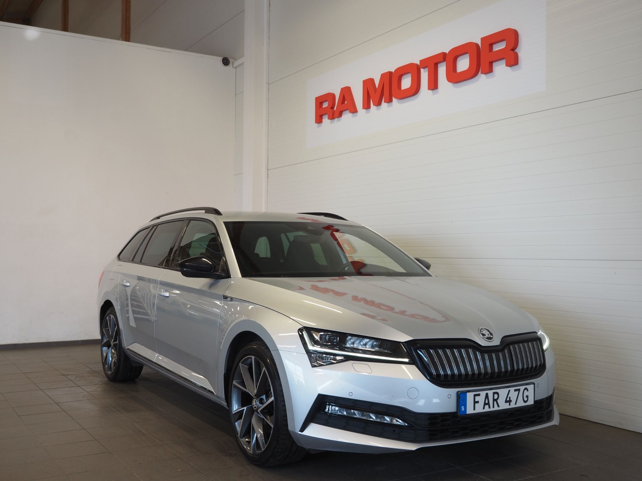Škoda Superb iV Stasjonsvogn 1.4 Plug-in Hybrid DSG sekvensiell, 6-trinn, 218hk, 2021