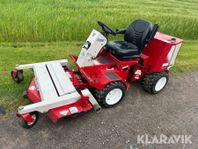 Åkgräsklippare Ventrac 3200 med vikplog & spr