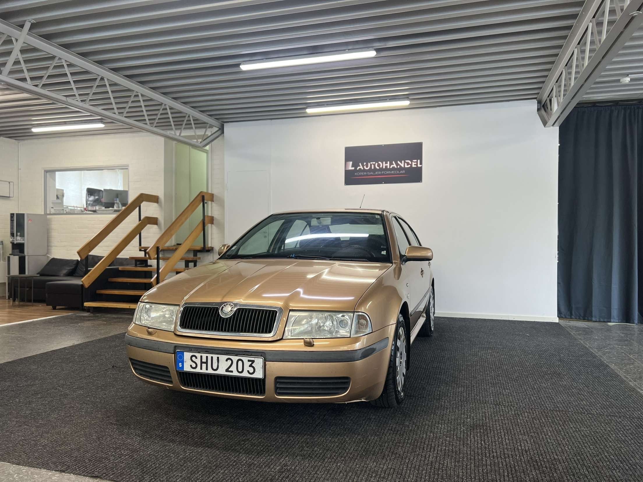 Škoda Octavia Tour 1.6 MPI Manual, 102hp, 2001
