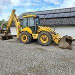 New Holland LB115-4PS - 4WD
