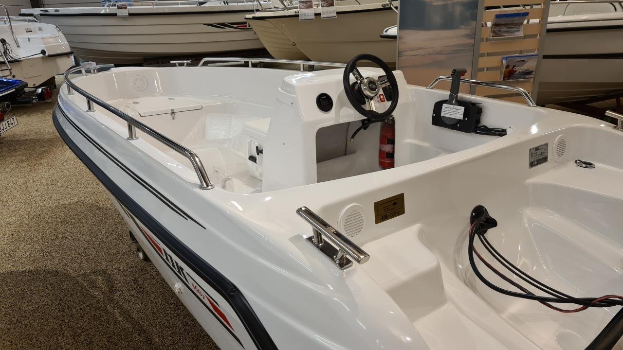 HR 460 Fishing Ny 2025 Yamaha...