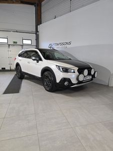Subaru Outback Peak Edition 2.5 4WD Drag V-hjul M-värm