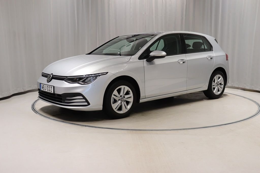 Volkswagen Golf 1.0 eTSI OPF DSG Sekventiell, 110hk, 2024