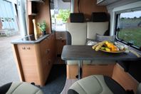 Weinsberg *5.99m*Taksäng*4-bäddar*4-bälten*Garage*Nya Euro 6