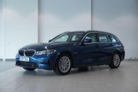BMW 330e 1,95% ränta xDrive Touring Sport Drag Läder Backkam
