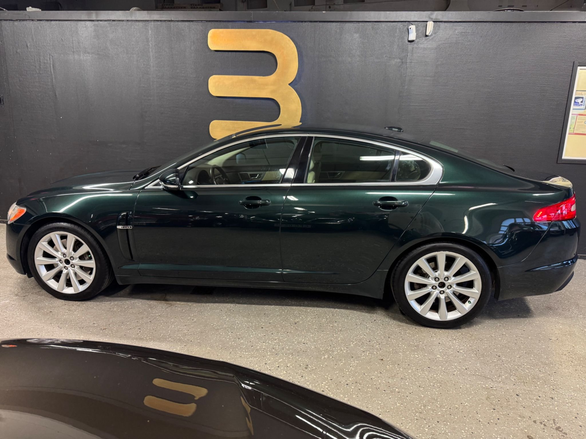 Jaguar XF 3.0 V6  Automatisk, 275hk, 2010