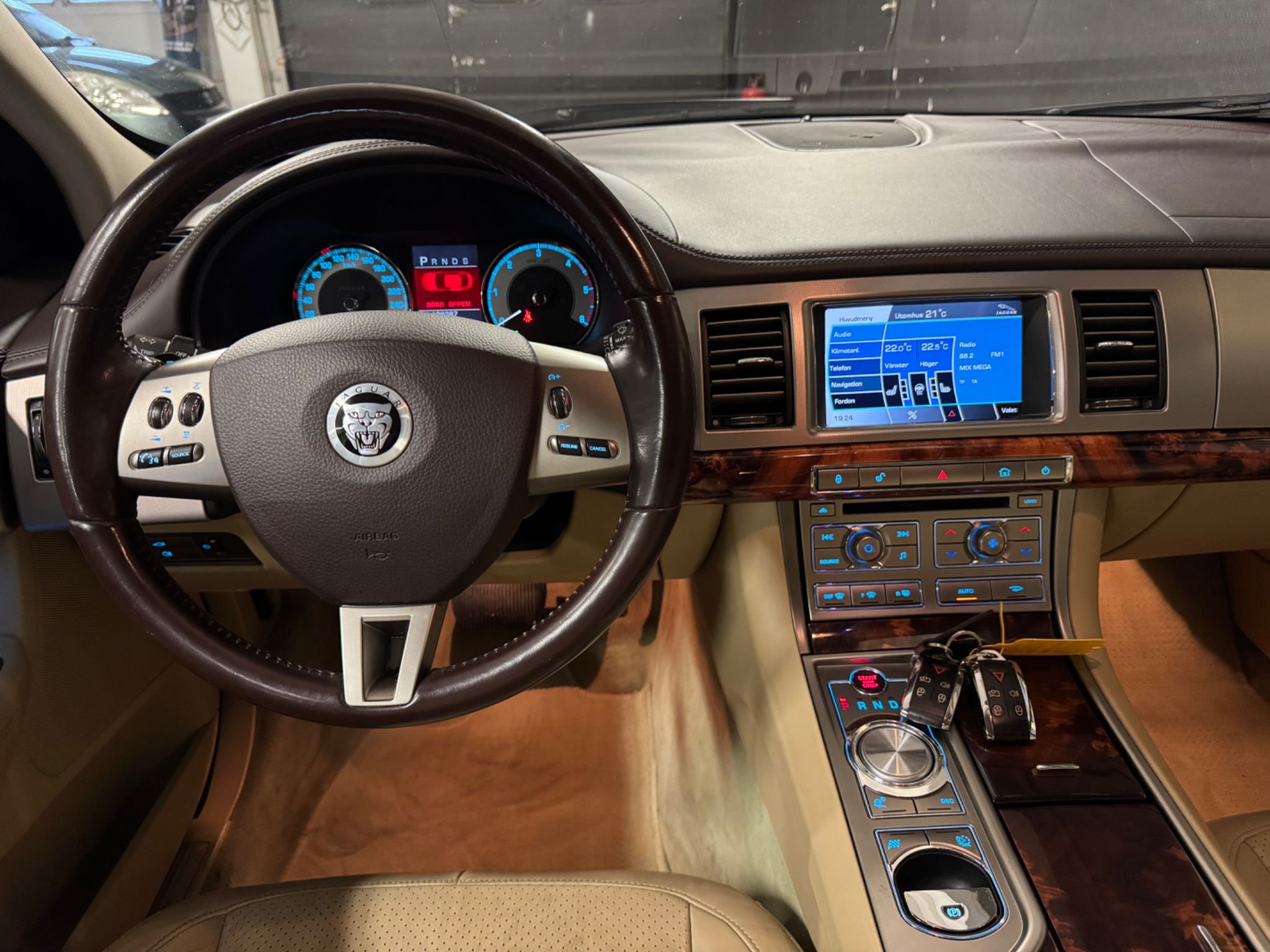 Jaguar XF 3.0 V6  Automatisk, 275hk, 2010