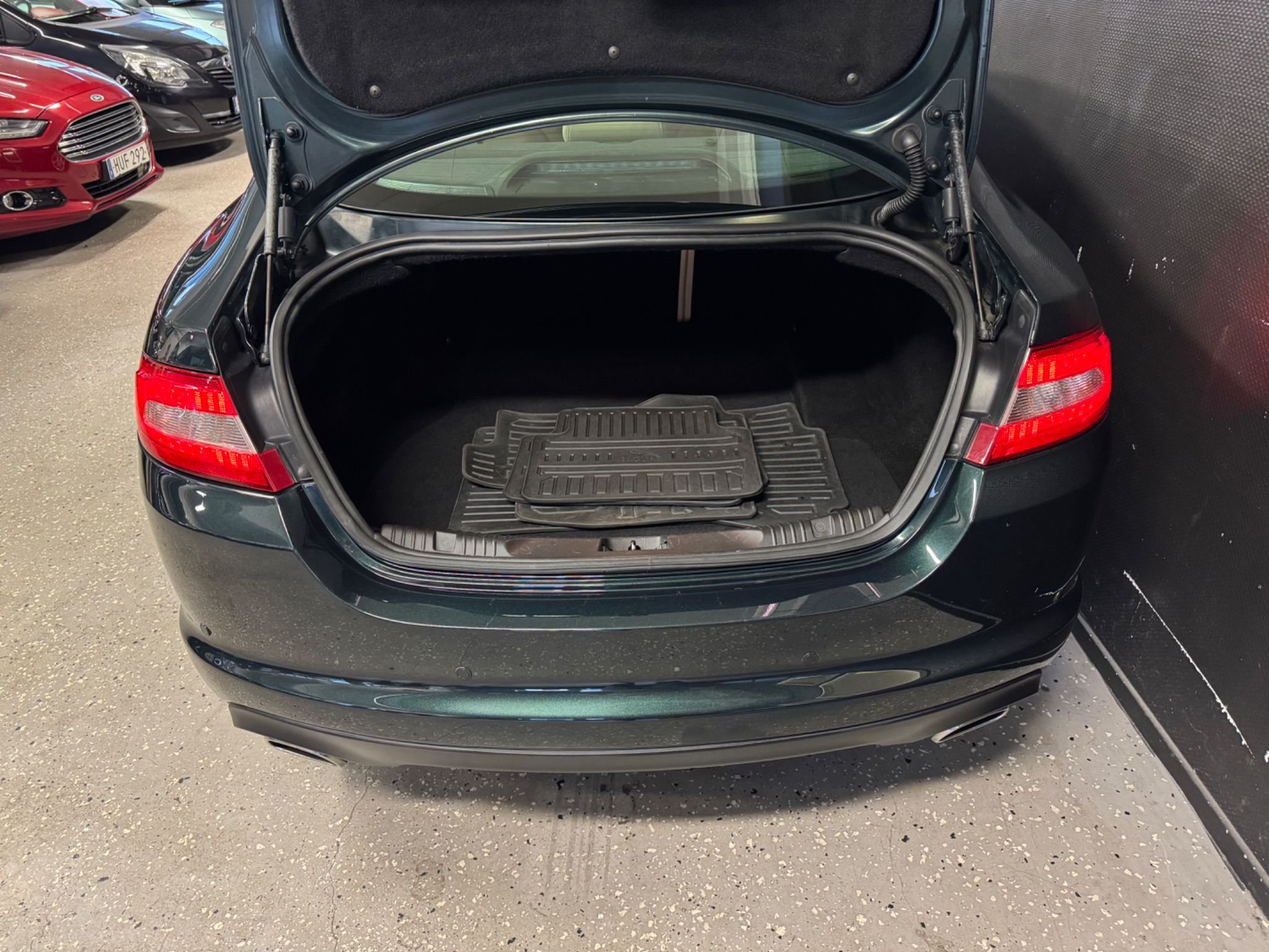 Jaguar XF 3.0 V6  Automatisk, 275hk, 2010