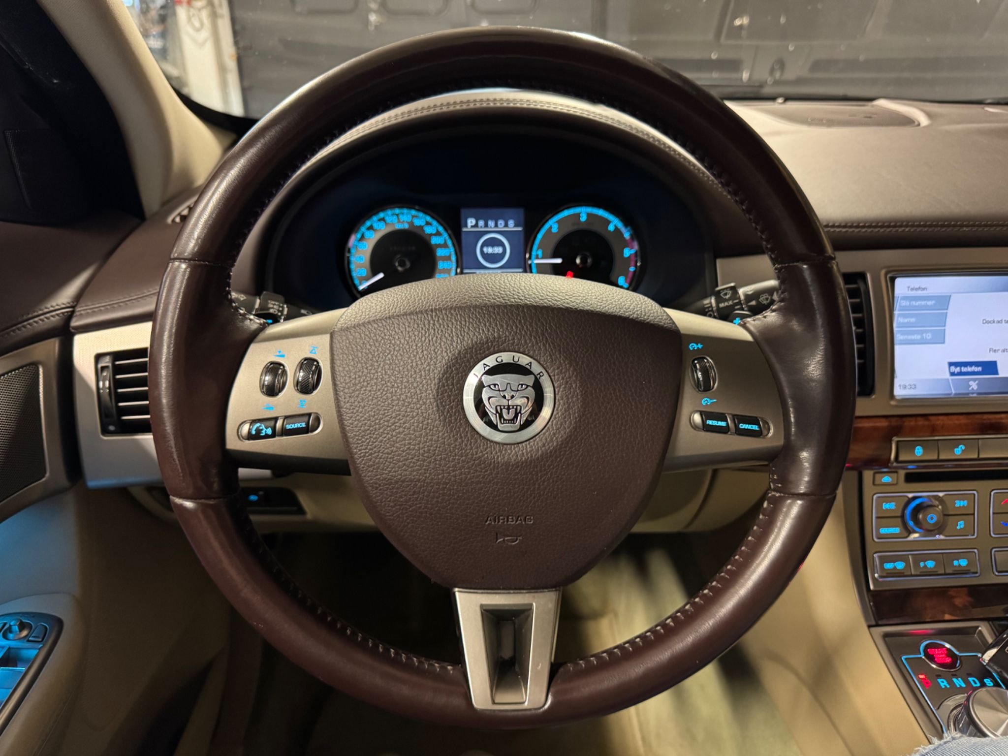 Jaguar XF 3.0 V6  Automatisk, 275hk, 2010