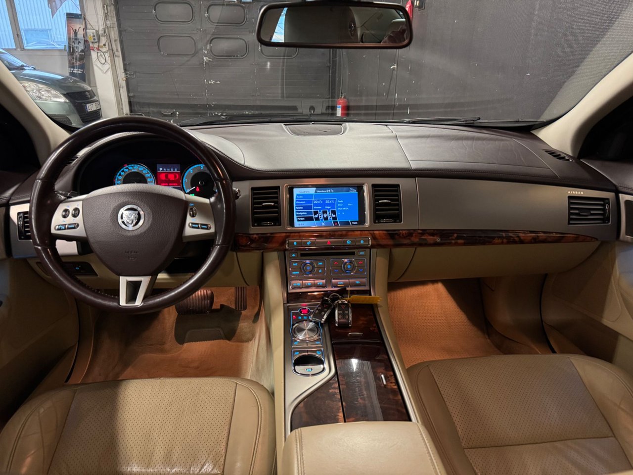 Jaguar XF 3.0 V6  Automatisk, 275hk, 2010