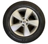 Volvo Original fälgar med vinterdäck 235/60R17