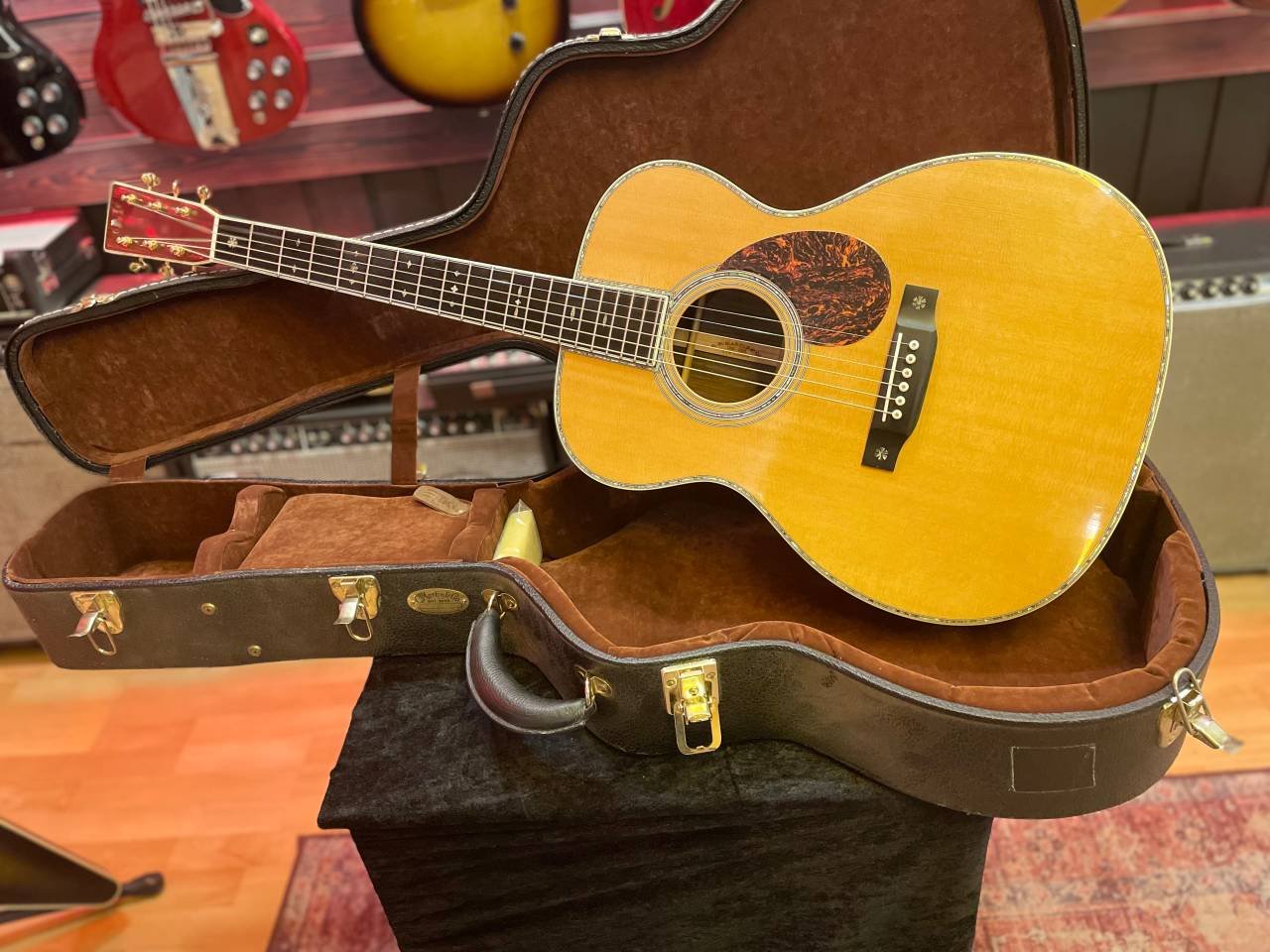 Martin OM42 akustisk gitarr